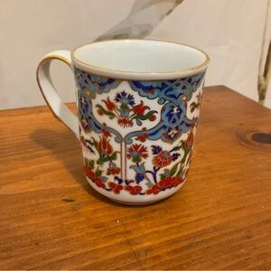 Kutahya Porselen Turkish Porcelain Coffee Mug Floral Gold Rim